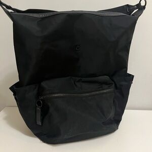 Lululemon bag convertible to backpack
